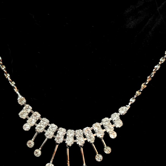 2 PIECE CLEAR RHINESTONE EARRING AND NECKLACE SET - Picture 2 of 13